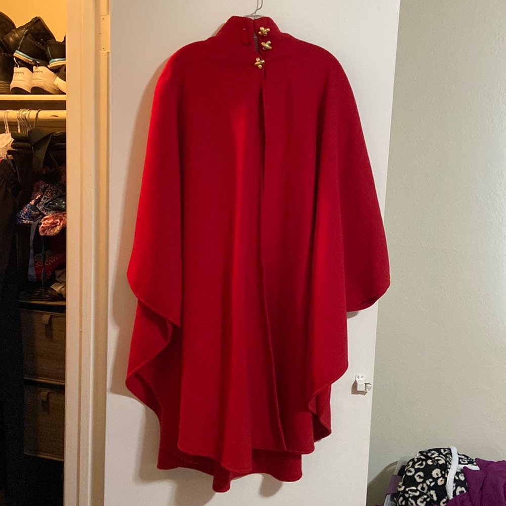 Amanda Smith Red Coat/Cap Large Gold buttons